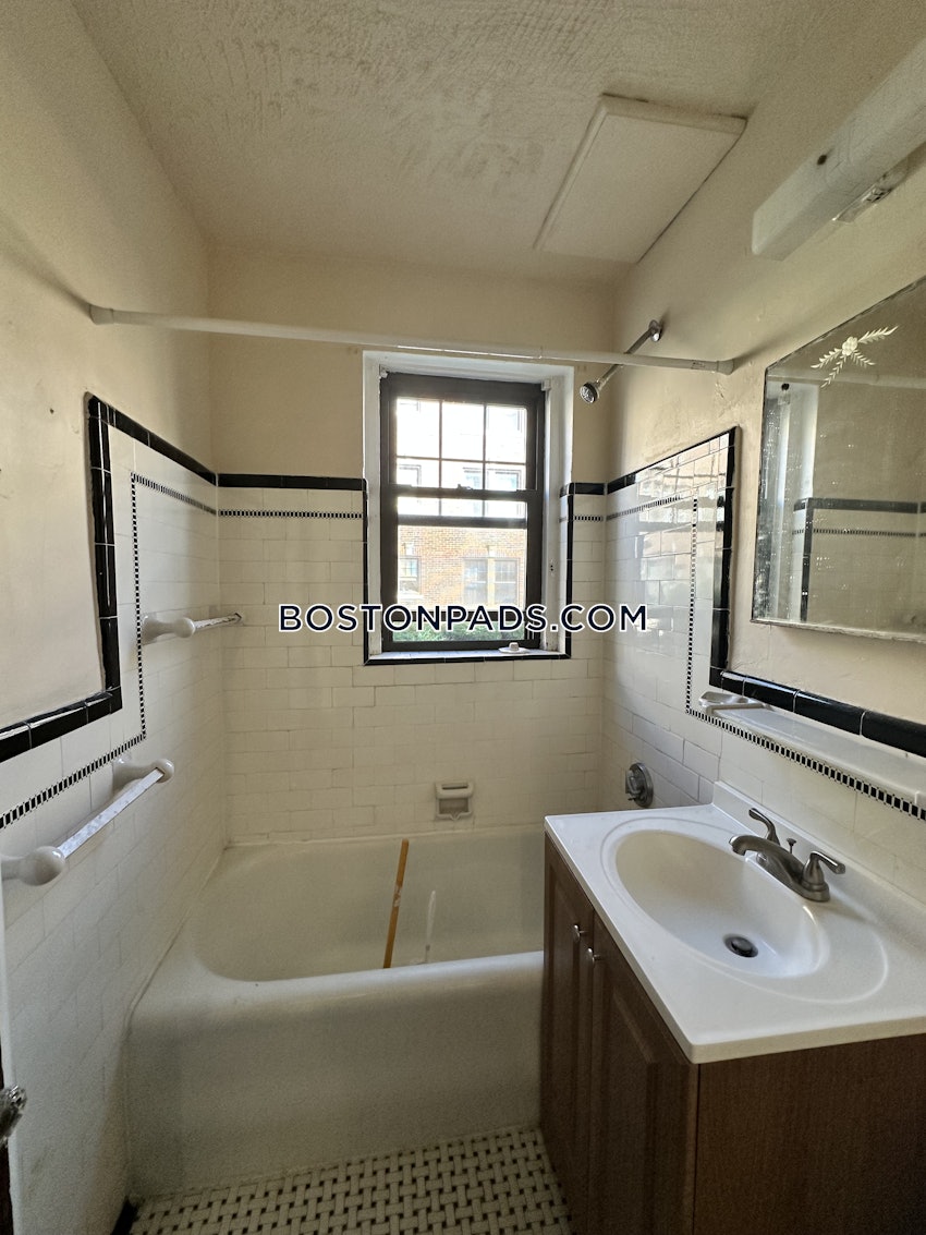 MALDEN - 1 Bed, 1 Bath - Image 6