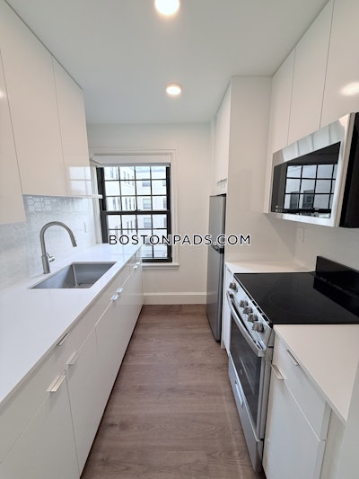 Cambridge 1 bedroom 1 baths in CAMBRIDGE  Harvard Square - $3,000 No Fee