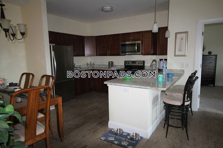 Regency Village Way., Merrimac