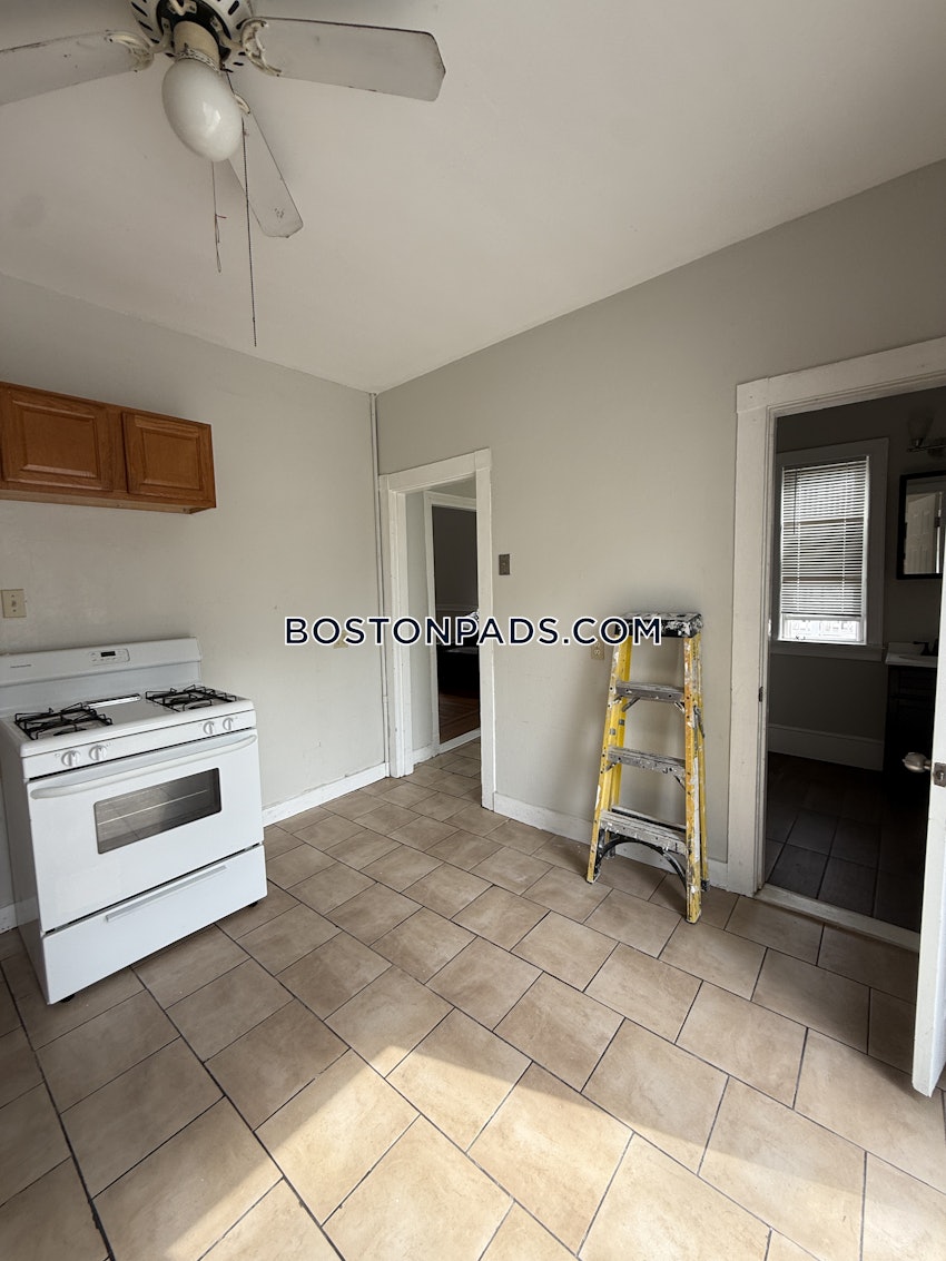 BOSTON - BRIGHTON - OAK SQUARE - 4 Beds, 2 Baths - Image 8