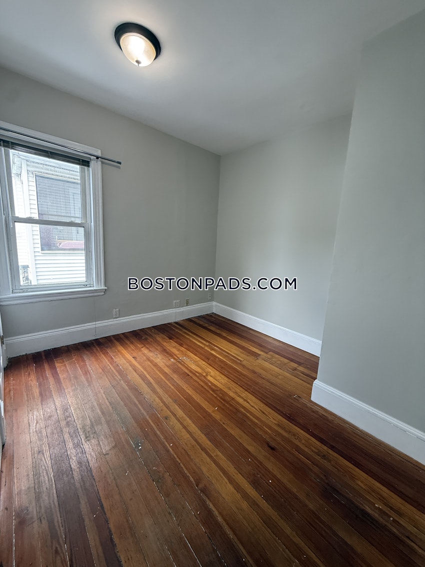 BOSTON - BRIGHTON - OAK SQUARE - 4 Beds, 2 Baths - Image 15