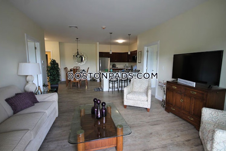 Regency Village Way., Merrimac