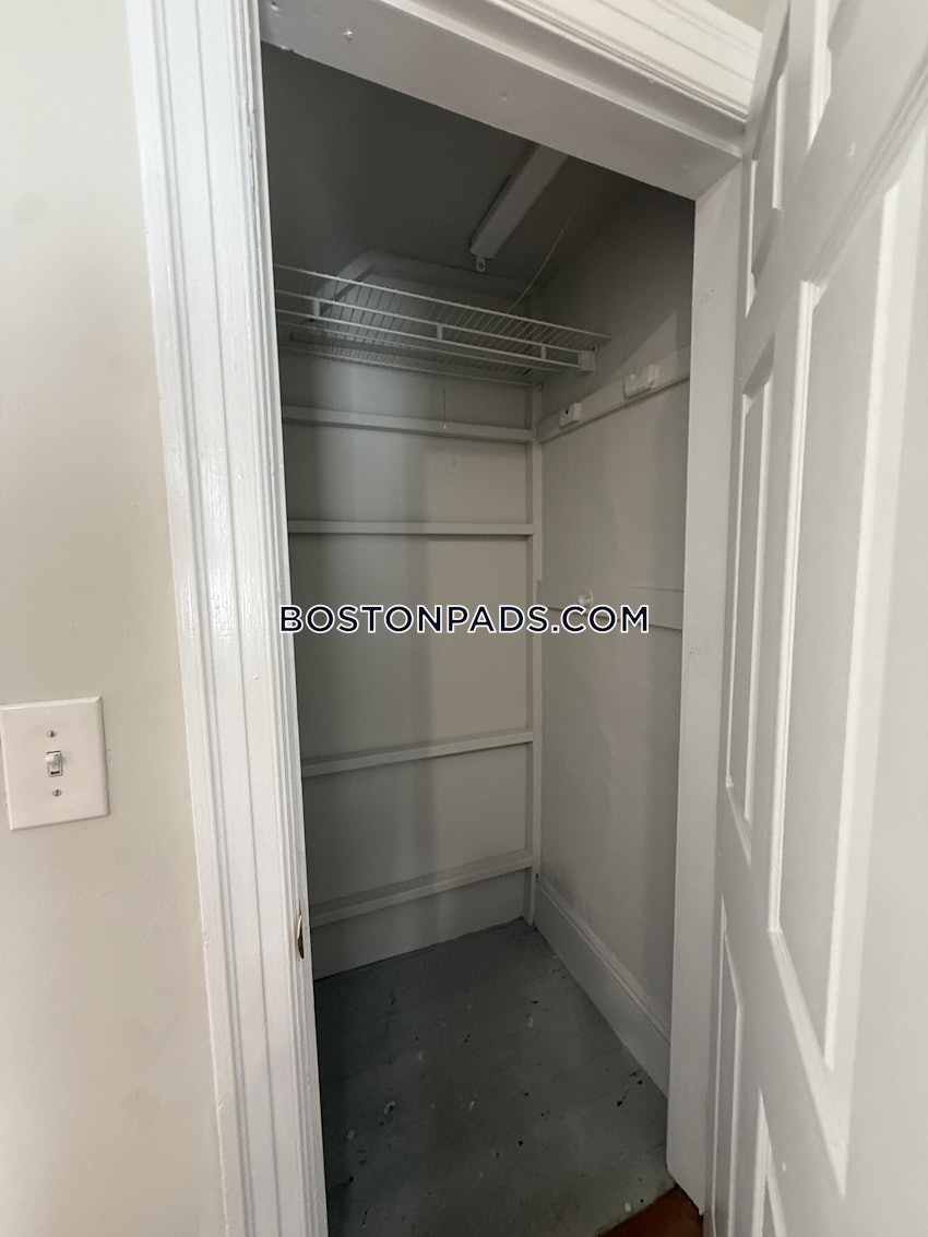 BOSTON - BRIGHTON - OAK SQUARE - 4 Beds, 2 Baths - Image 14