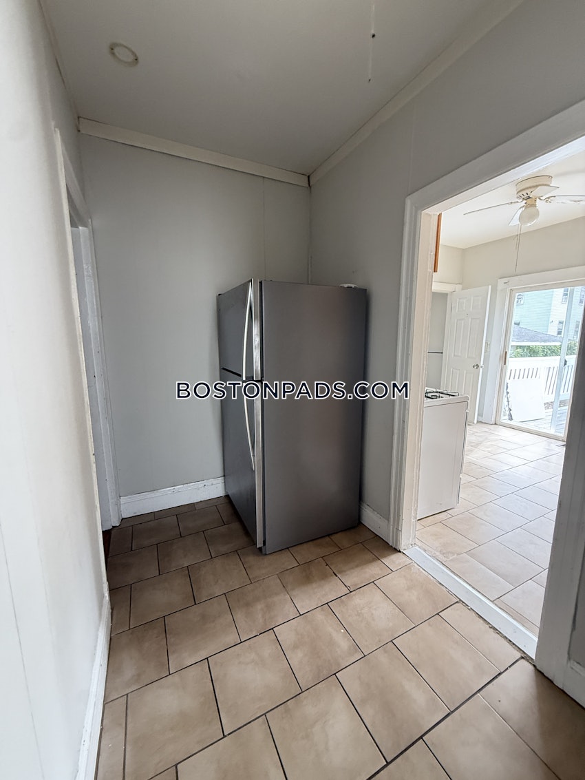 BOSTON - BRIGHTON - OAK SQUARE - 4 Beds, 2 Baths - Image 17