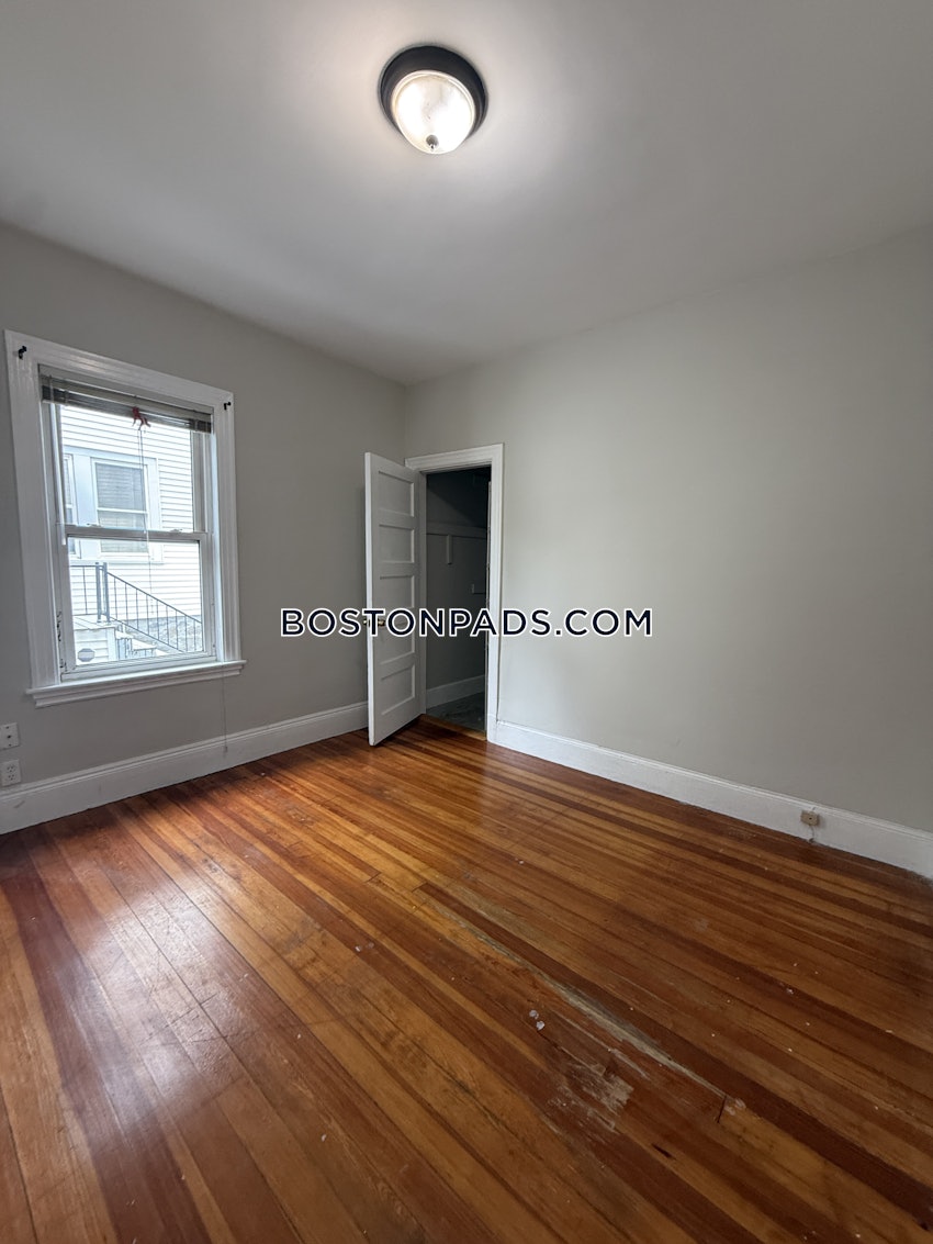 BOSTON - BRIGHTON - OAK SQUARE - 4 Beds, 2 Baths - Image 16