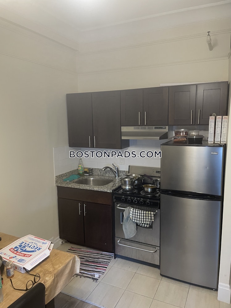 Boylston St., Boston