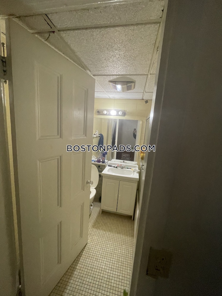 Boylston St., Boston