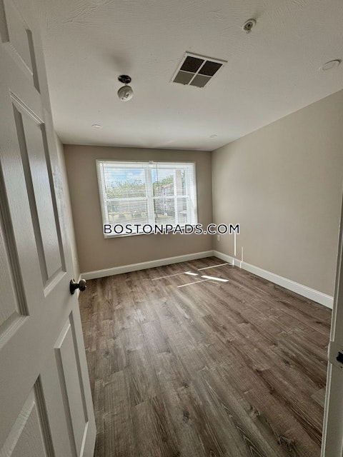 Kenmar Dr. Billerica photo 11