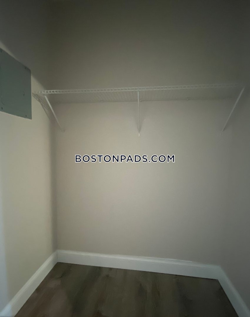 Fall River - $1,700+ /month