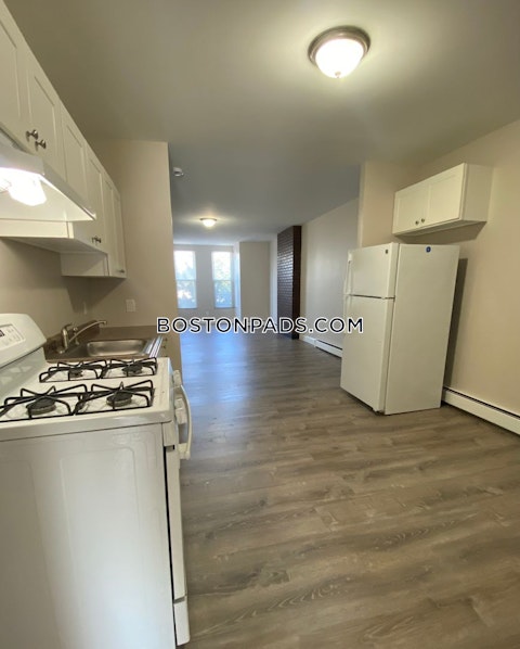 Middle St. Fall River photo 4