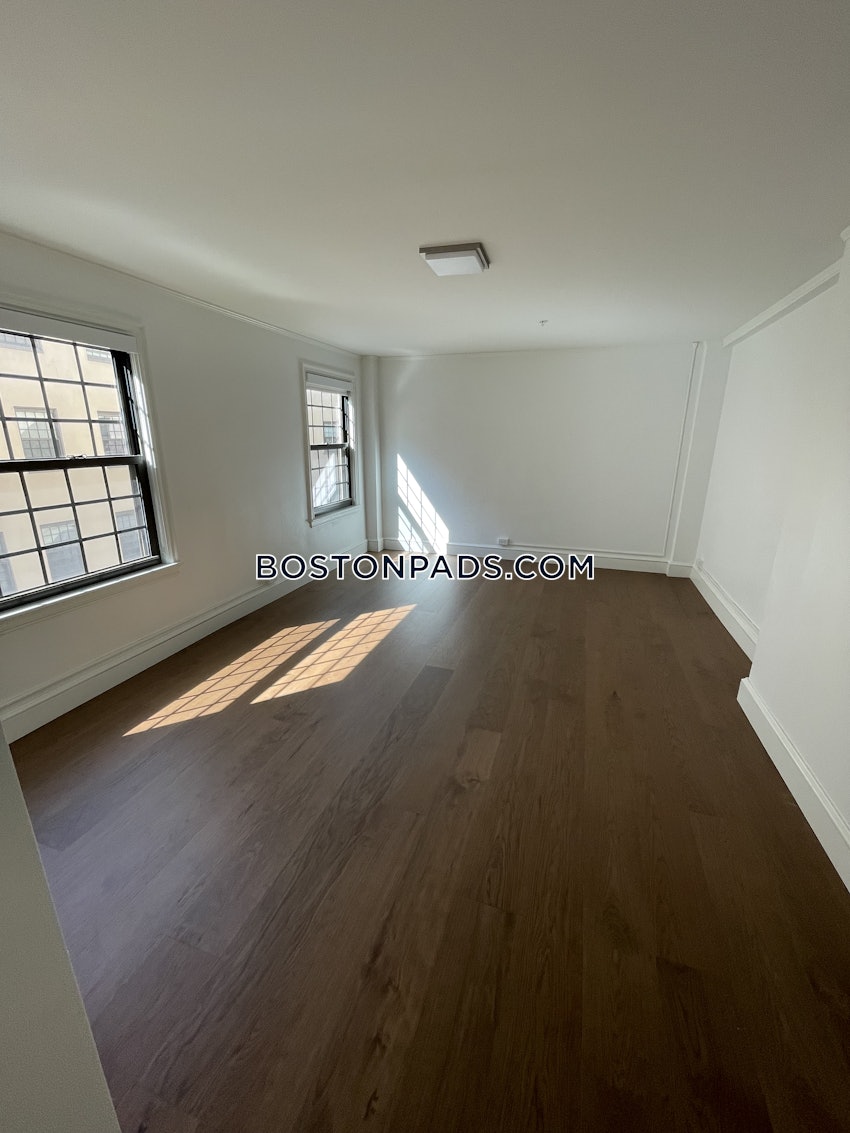 CAMBRIDGE - HARVARD SQUARE - 1 Bed, 1 Bath - Image 10