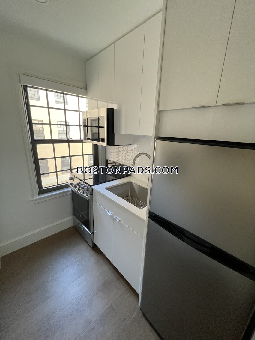 CAMBRIDGE - HARVARD SQUARE - 1 Bed, 1 Bath - Image 1