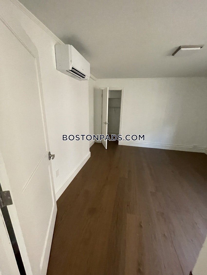 CAMBRIDGE - HARVARD SQUARE - 1 Bed, 1 Bath - Image 3