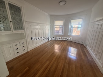 Strathmore Rd. Boston