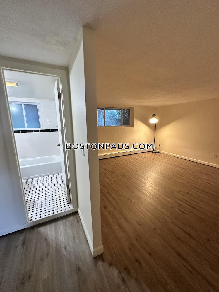 Westgate Rd., Boston