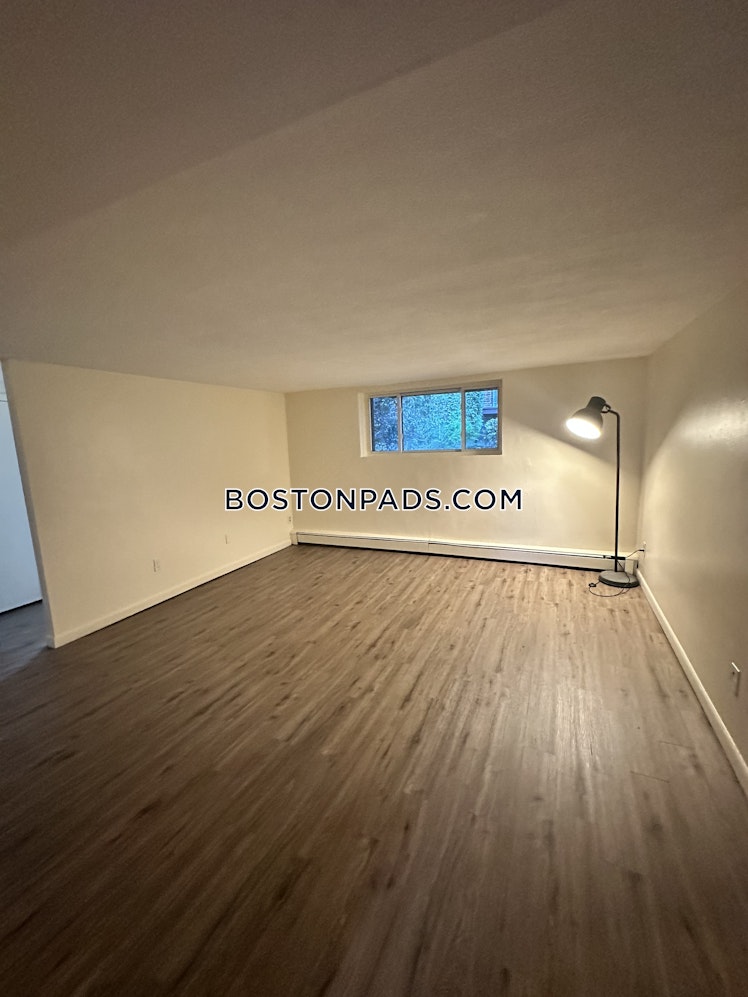 Westgate Rd., Boston