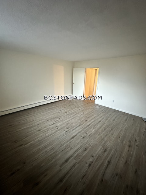 Westgate Rd. Boston photo 2