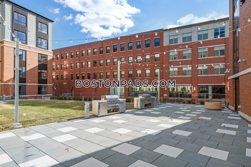 BROCKTON - 3 Beds, 1 Bath - Image 13