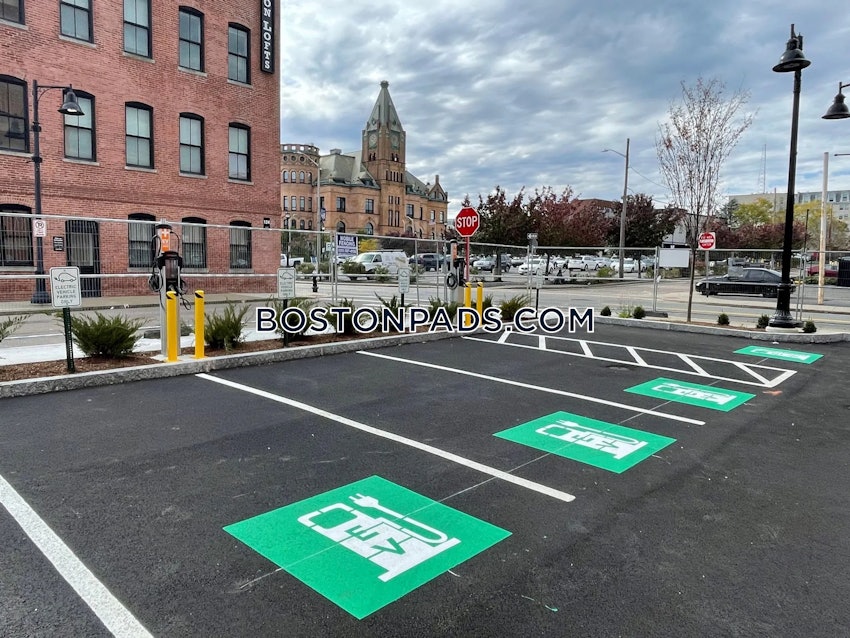 BROCKTON - 1 Bed, 1 Bath - Image 9