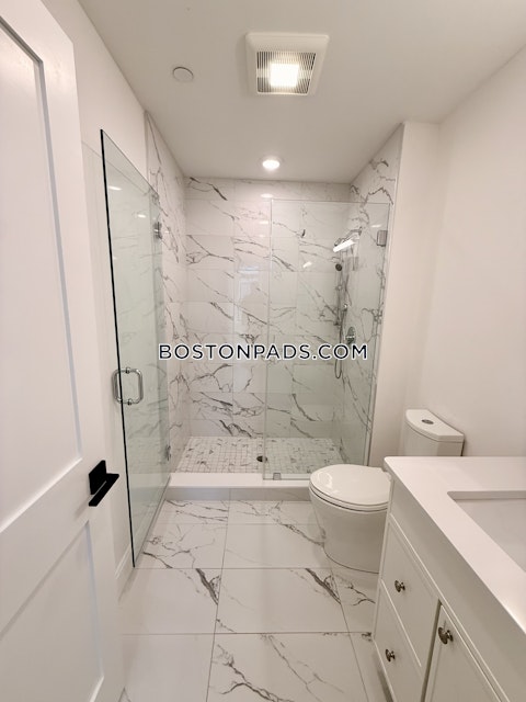 Everett St. Boston photo 84