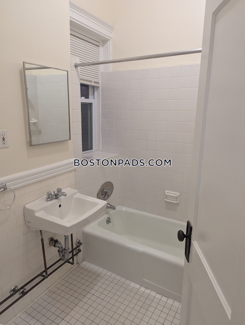 BOSTON - FENWAY/KENMORE - 1 Bed, 1 Bath - Image 16
