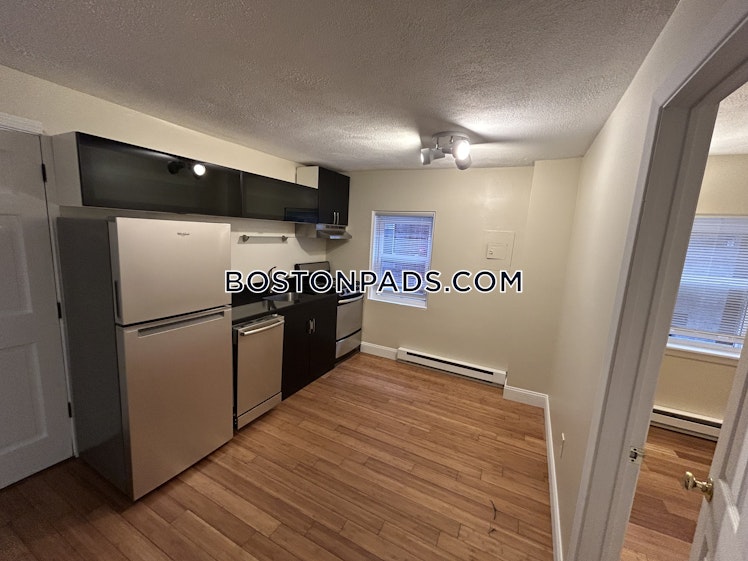 Bartlett Place, Boston