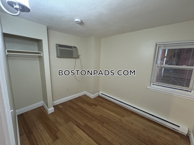 Bartlett Place, Boston