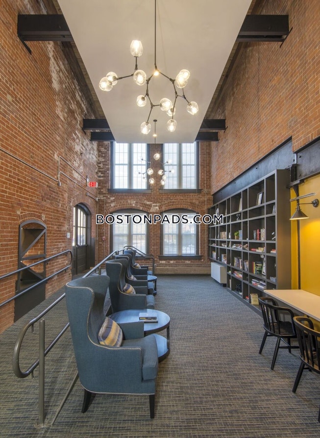 Attleboro - $2,450+ /mo