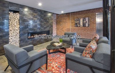 Attleboro 1 bedroom 1 baths Luxury in Attleboro - $2,450 No Fee