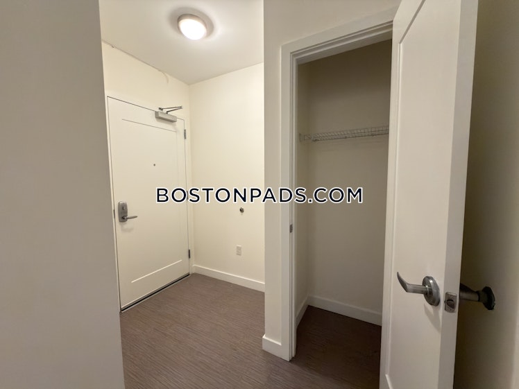 Morrissey Boulevard, Boston