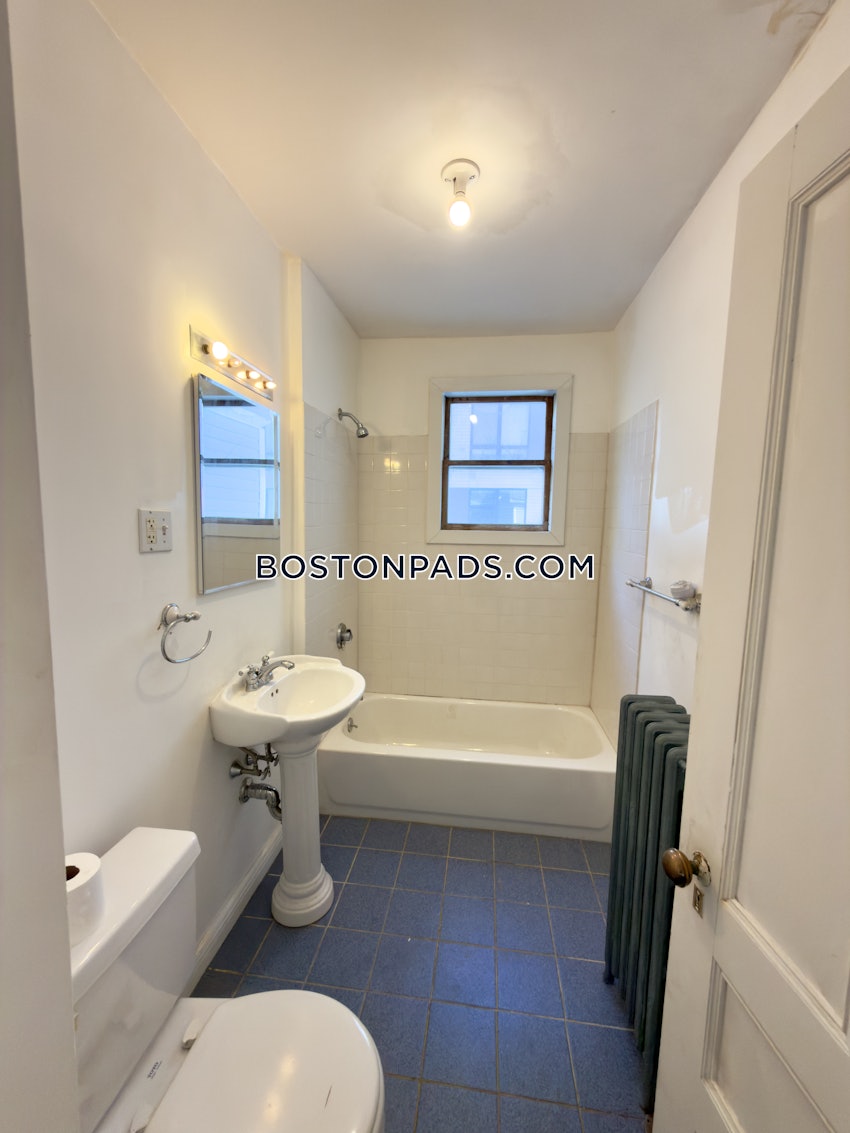 BOSTON - ALLSTON - 3 Beds, 1 Bath - Image 39