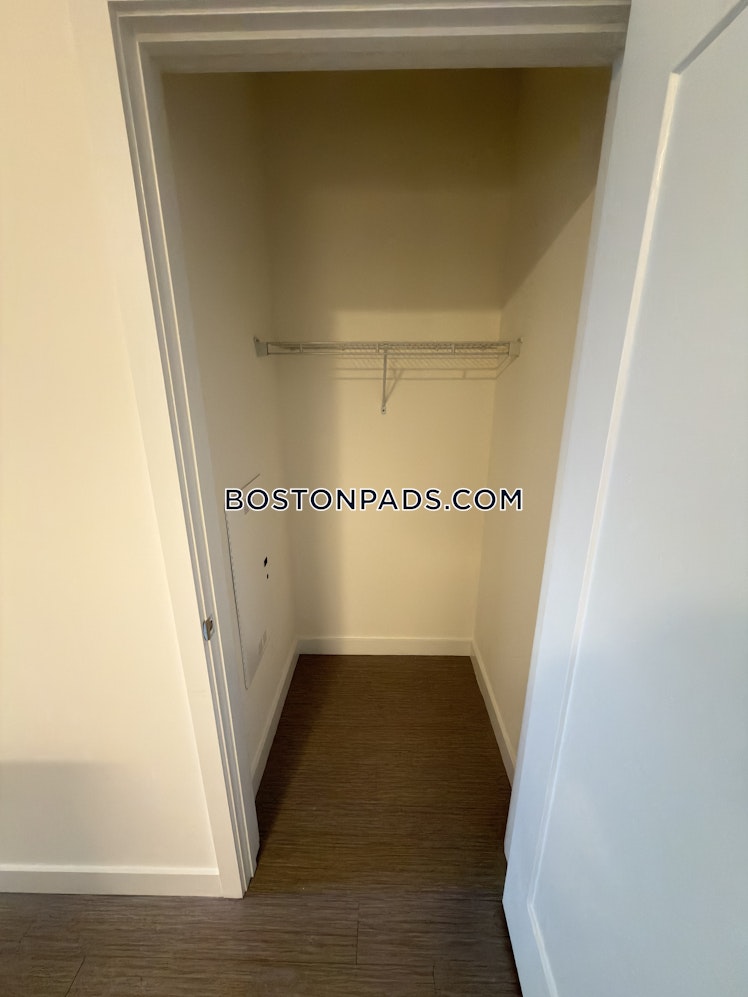 Morrissey Boulevard, Boston