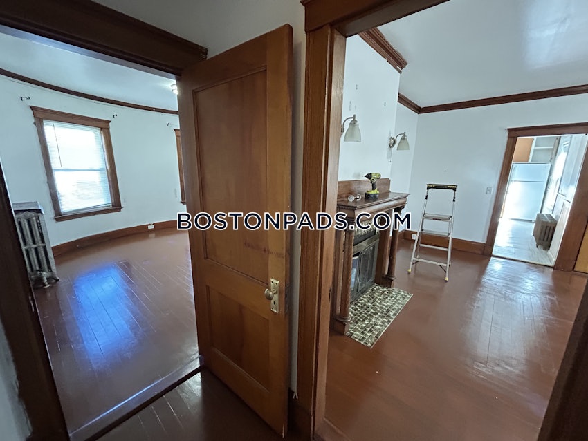 MALDEN - 2 Beds, 1 Bath - Image 15