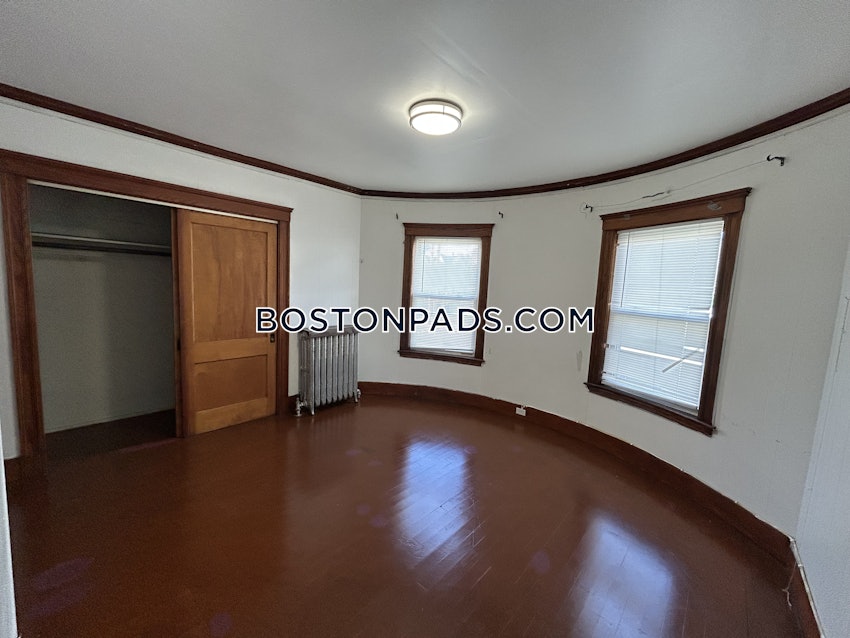 MALDEN - 2 Beds, 1 Bath - Image 13