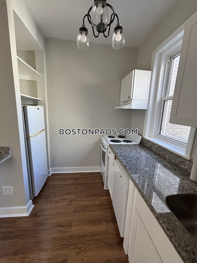 Commonwealth Ave., Boston