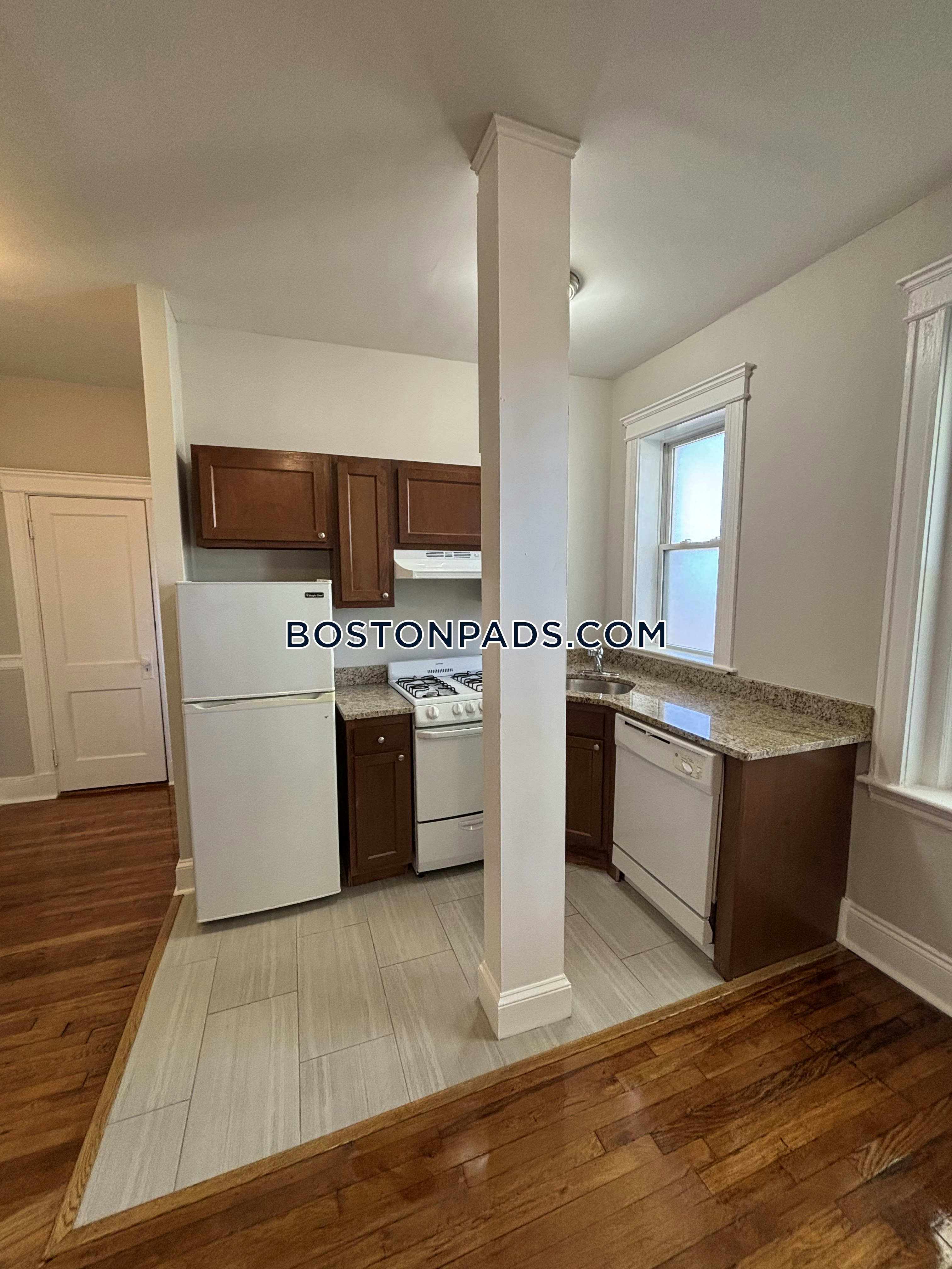 Boston - 0 Beds, 1 Baths