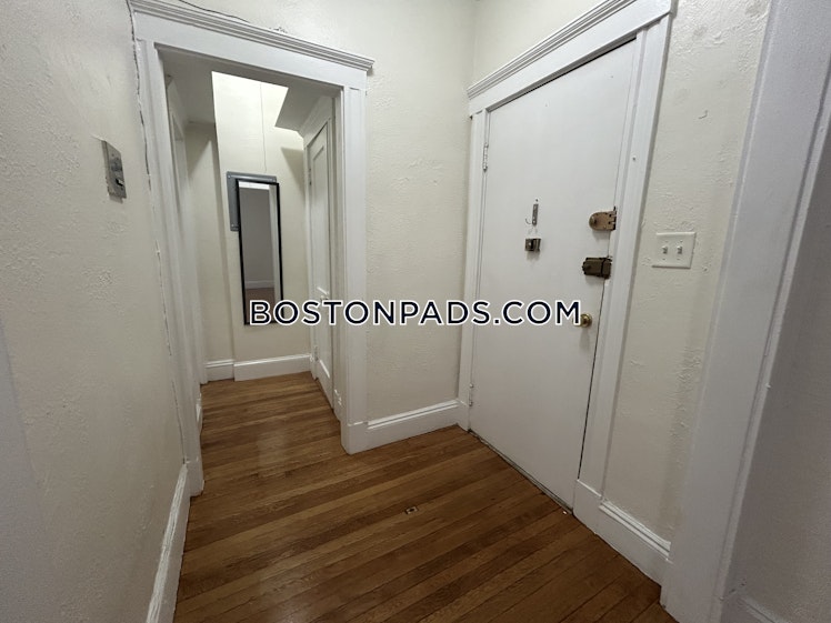 Boylston St., Boston