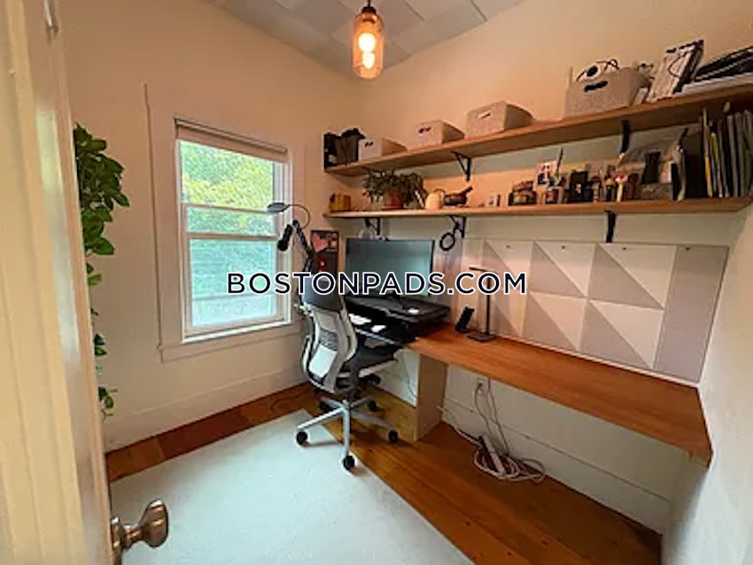 SOMERVILLE - PORTER SQUARE - 3 Beds, 1 Bath - Image 20