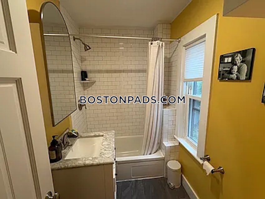 SOMERVILLE - PORTER SQUARE - 3 Beds, 1 Bath - Image 23