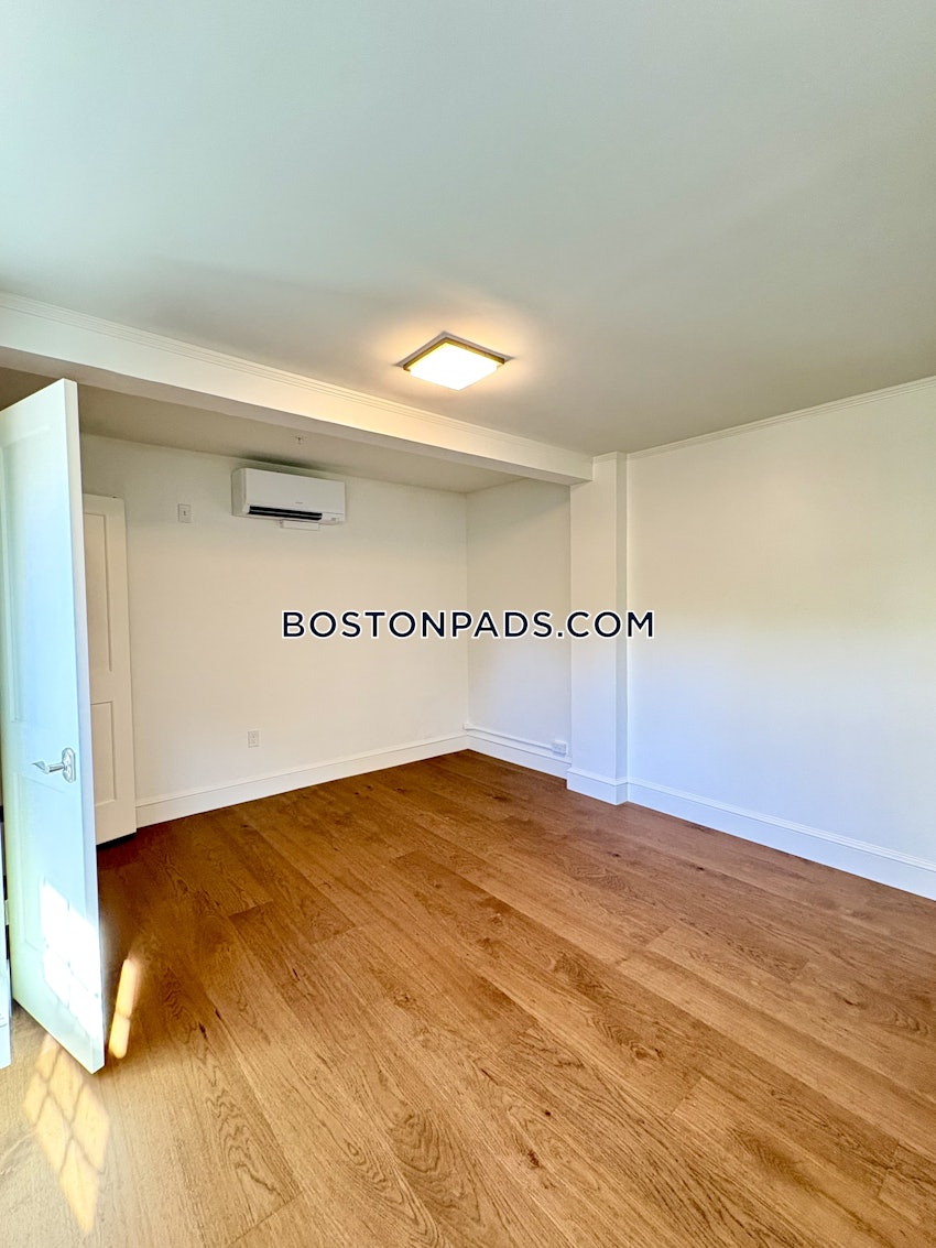CAMBRIDGE - HARVARD SQUARE - 1 Bed, 1 Bath - Image 4