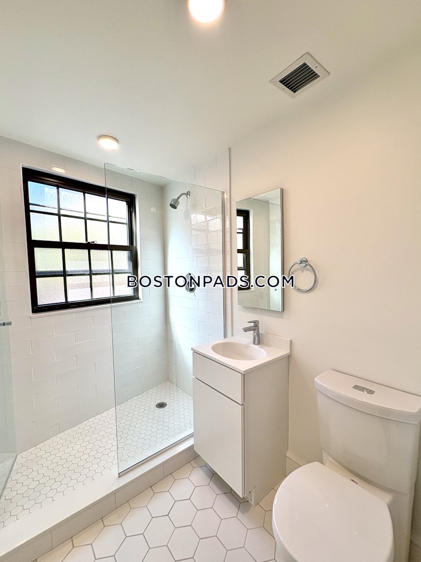 CAMBRIDGE - HARVARD SQUARE - 1 Bed, 1 Bath - Image 10