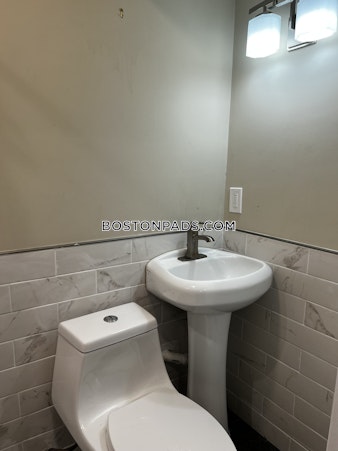 Commonwealth Ave. Boston