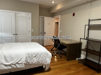 Commonwealth Ave. Boston