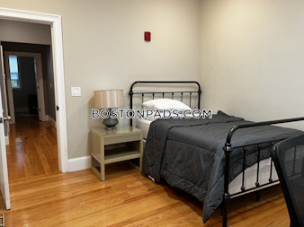 Commonwealth Ave. Boston