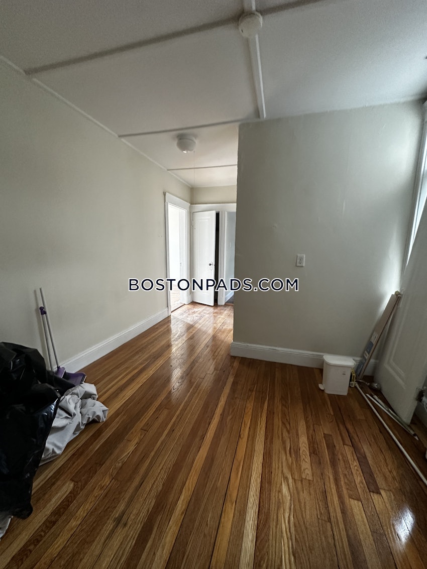BOSTON - FENWAY/KENMORE - 1 Bed, 1 Bath - Image 12