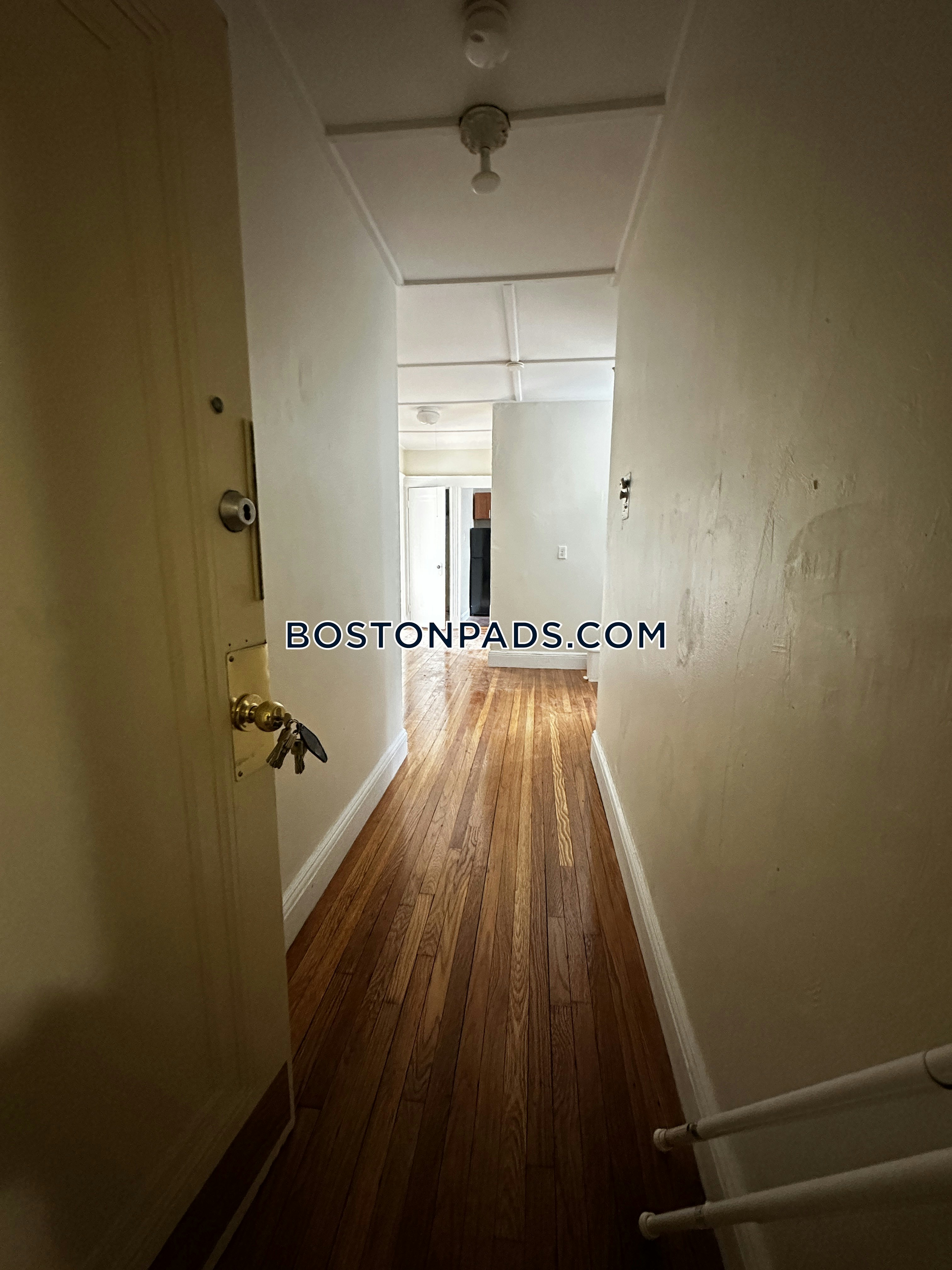 Boston - 1 Beds, 1 Baths