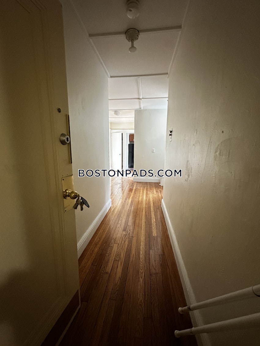 BOSTON - FENWAY/KENMORE - 1 Bed, 1 Bath - Image 17