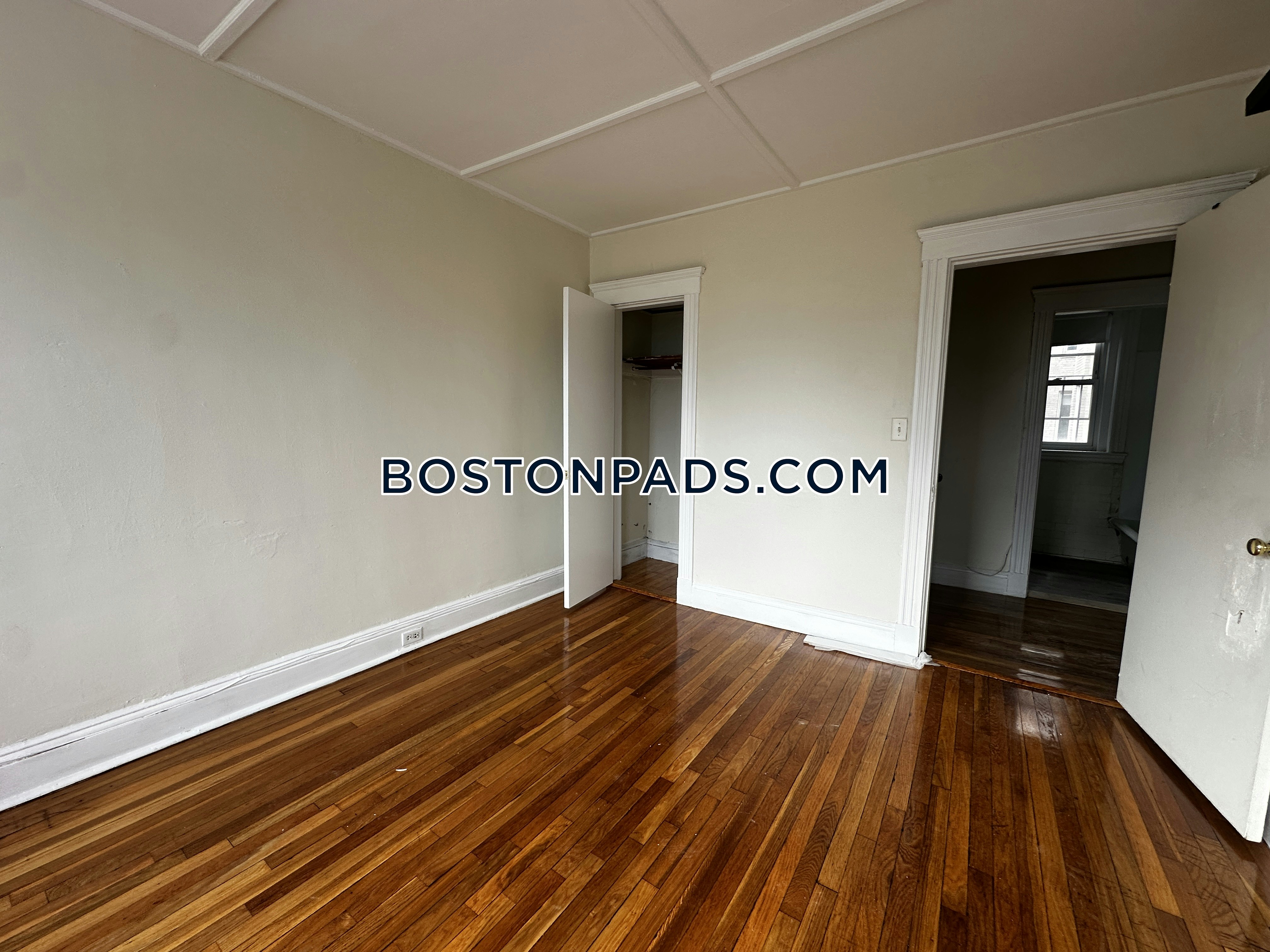Boston - 1 Beds, 1 Baths