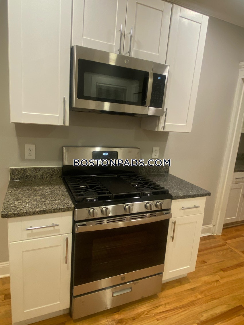 BOSTON - DORCHESTER - UPHAMS CORNER - 4 Beds, 1 Bath - Image 4