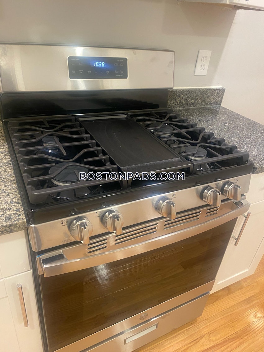 BOSTON - DORCHESTER - UPHAMS CORNER - 4 Beds, 1 Bath - Image 3